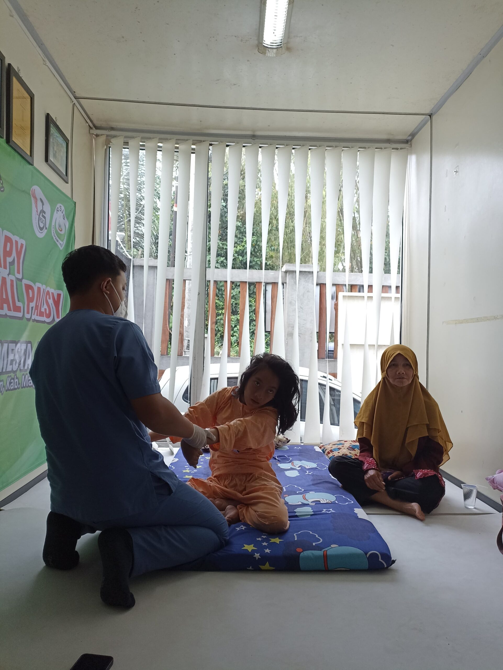 Terapi Anak Cerebral Palsy Tahap 3 bersama CSJ Peduli